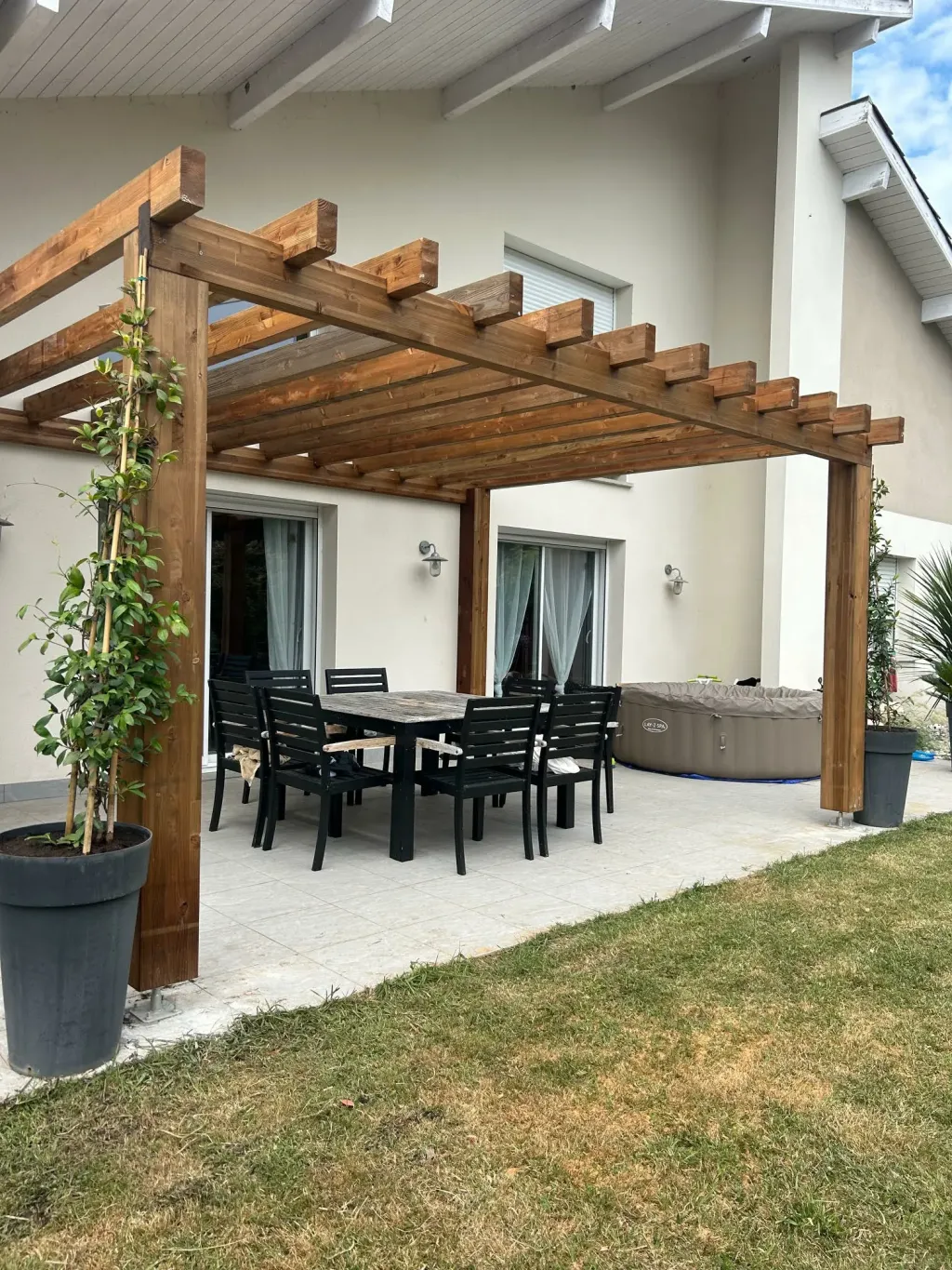 Aménagement extérieur : pergola en bois à Port de Lanne par Inter Exter